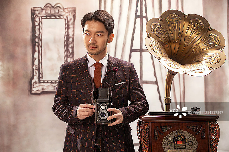 青年男人复古照图片素材