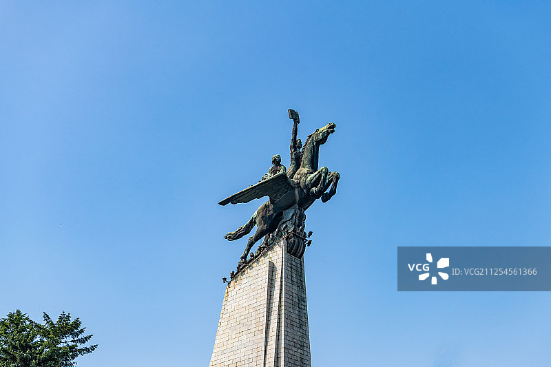 朝鲜平壤地标建筑千里马铜像图片素材
