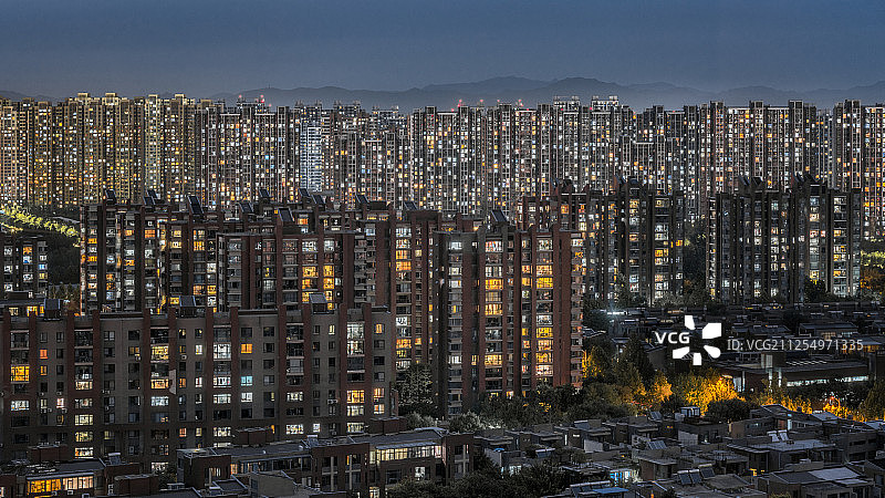 北京回龙观居住区灯火通明图片素材