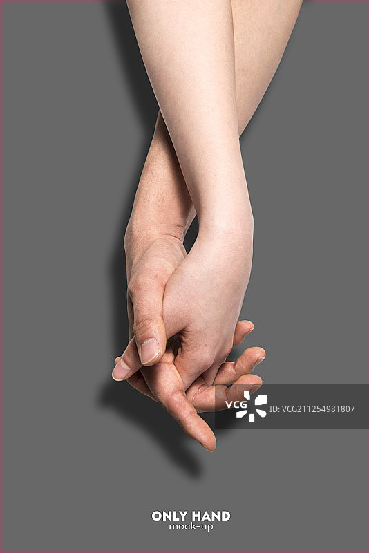 牵手，灰色背景，已隔离图片素材