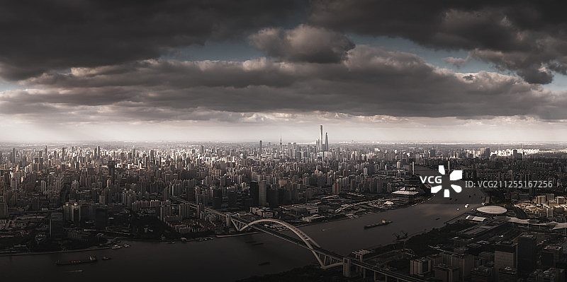 上海卢浦大桥黄浦江陆家嘴上帝光图片素材