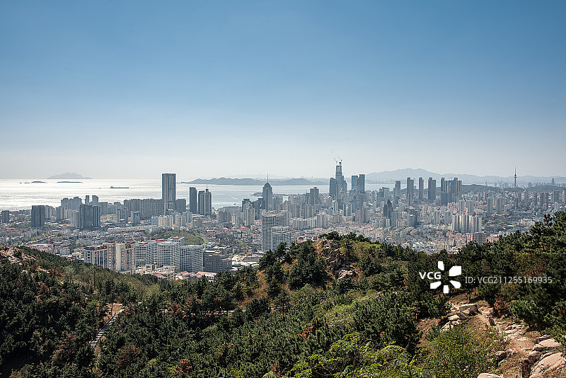 青岛浮山视角城市风光图片素材