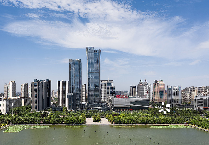 洛阳城市风光开元湖白昼图片素材