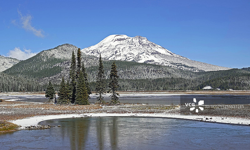 俄勒冈州南姐妹峰图片素材