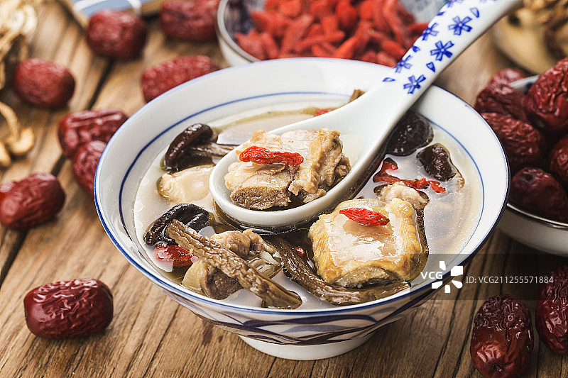 茶树菇排骨炖汤图片素材