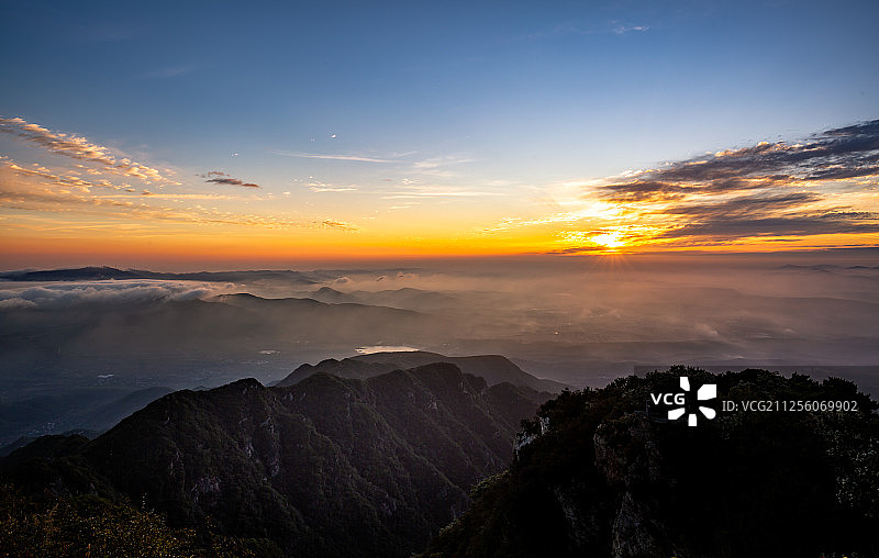 嵩山景区 嵩山峻极峰日出云海图片素材