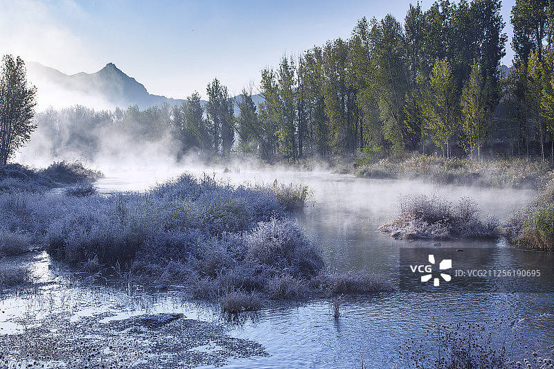 霜降秋天河流美景图片素材