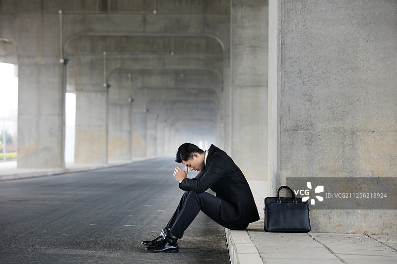 沮丧的商务男士图片素材