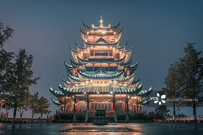 重庆市江北区鸿恩寺森林公园鸿恩阁夜景照片图片素材