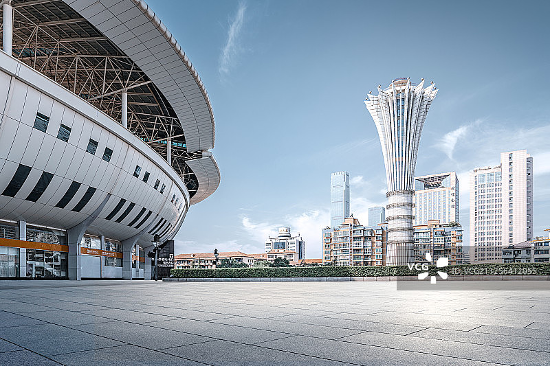 湖南长沙贺龙体育馆地标建筑汽车背景图片素材