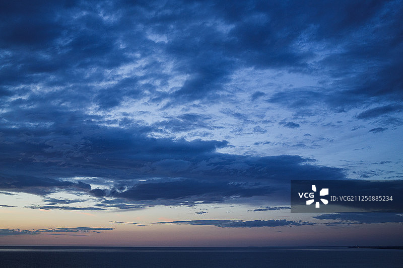 从法国奥尔特看到的英吉利海峡日落图片素材