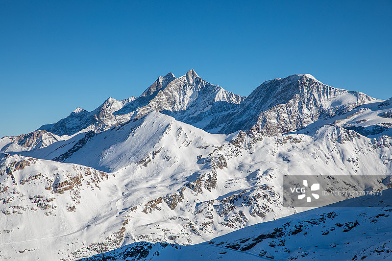 瑞士雪山景观图片素材