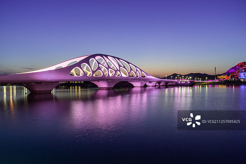 青岛西海岸新区灵山湾星光岛珊瑚贝桥图片素材