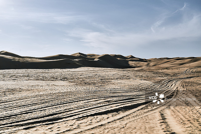 沙漠主题汽车广告背景图图片素材