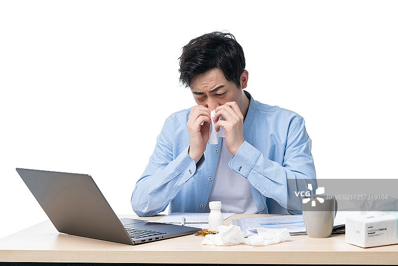 感冒的年轻男子图片素材