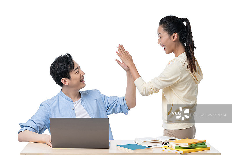 年轻男女一起学习图片素材