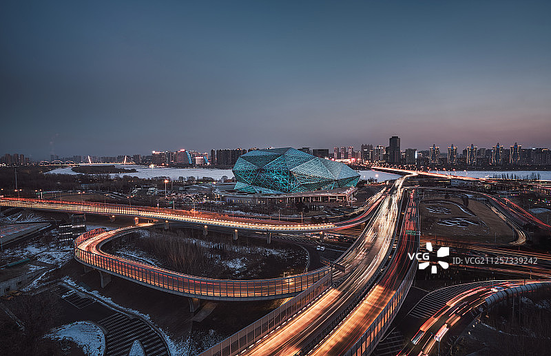 辽宁沈阳城市夜景浑河盛京大剧院图片素材