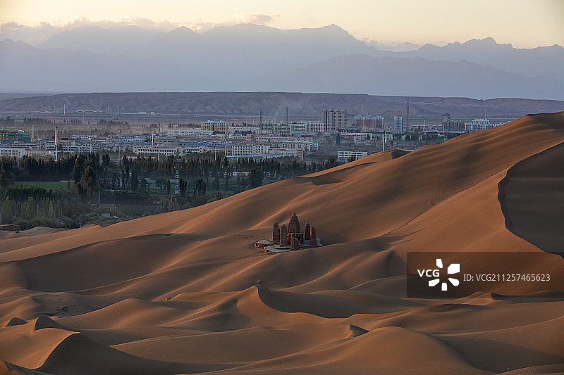 库木塔格沙漠图片素材