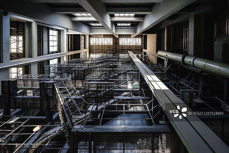 工厂设备间高梯图片素材