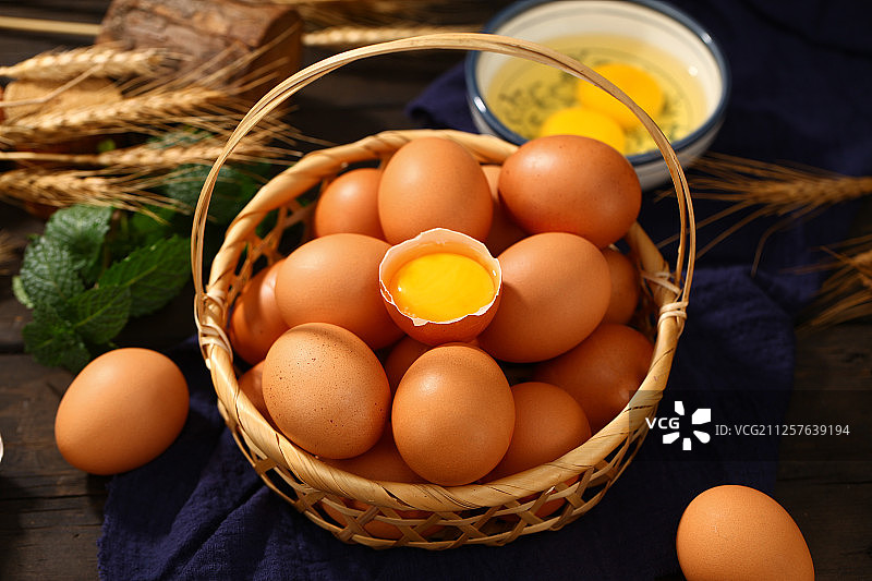 一篮鸡蛋图片素材