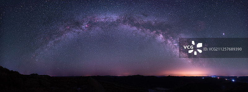 夏季银河拱桥全景图片素材