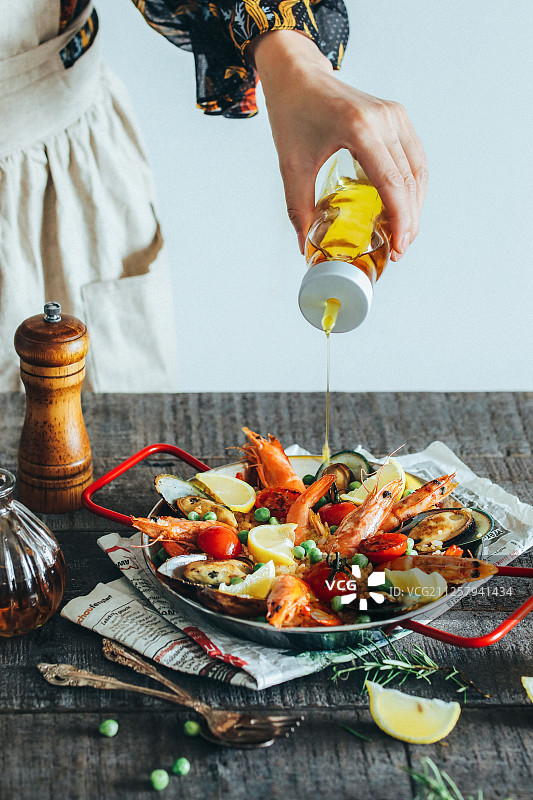 制作西班牙海鲜饭图片素材