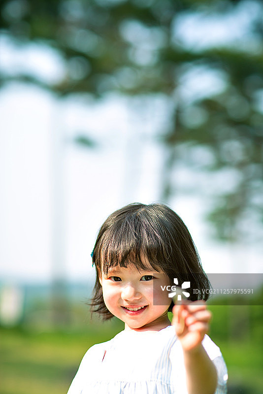 儿童、幼儿园、女孩、纯洁、幸福图片素材