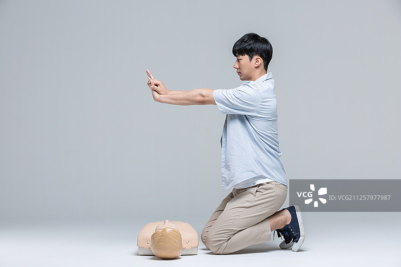 培训、救援、安全教育、急救、心肺复苏、CPR模型、心脏病发作图片素材