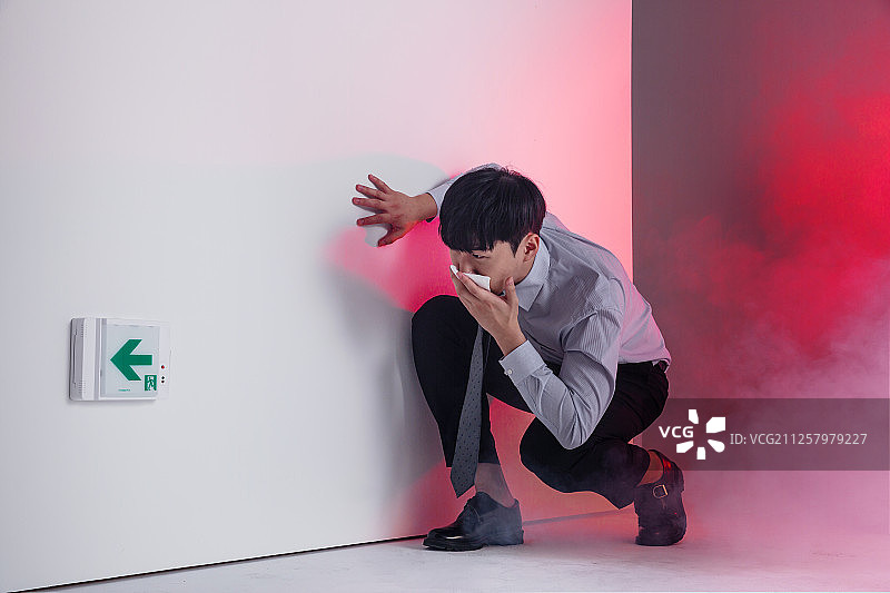 训练、火灾、事故、火焰、危机、紧急情况、逃生、紧急出口、烟雾图片素材