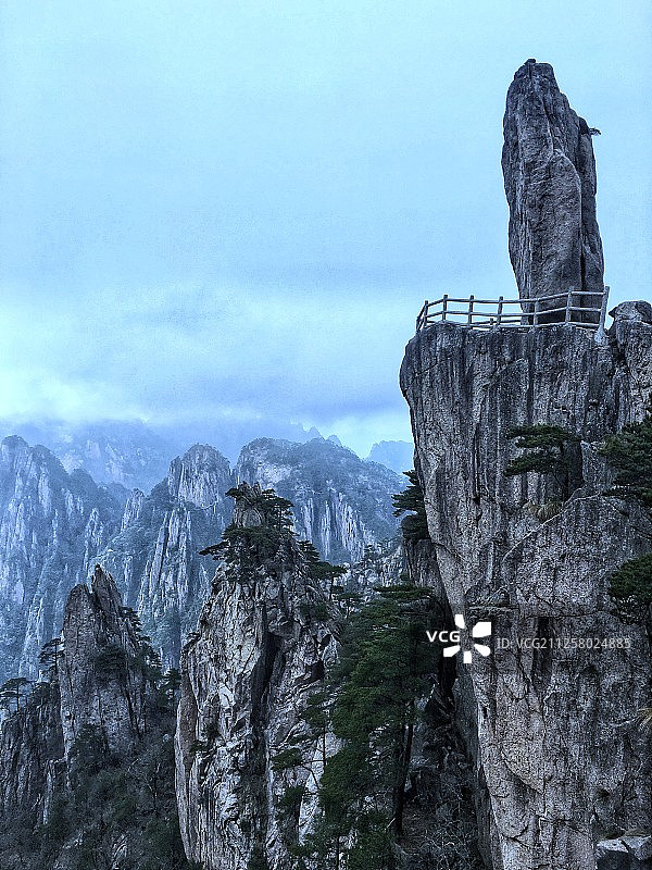 黄山飞来之石自然风光图片素材