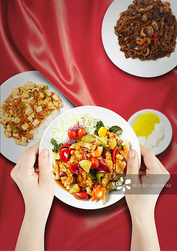 盘中食物的俯视图图片素材