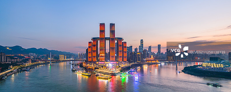 中国重庆朝天门码头高视角夜景风光图片素材
