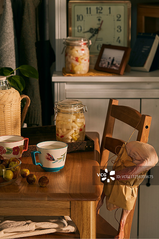 酸萝卜老鸭煲图片素材