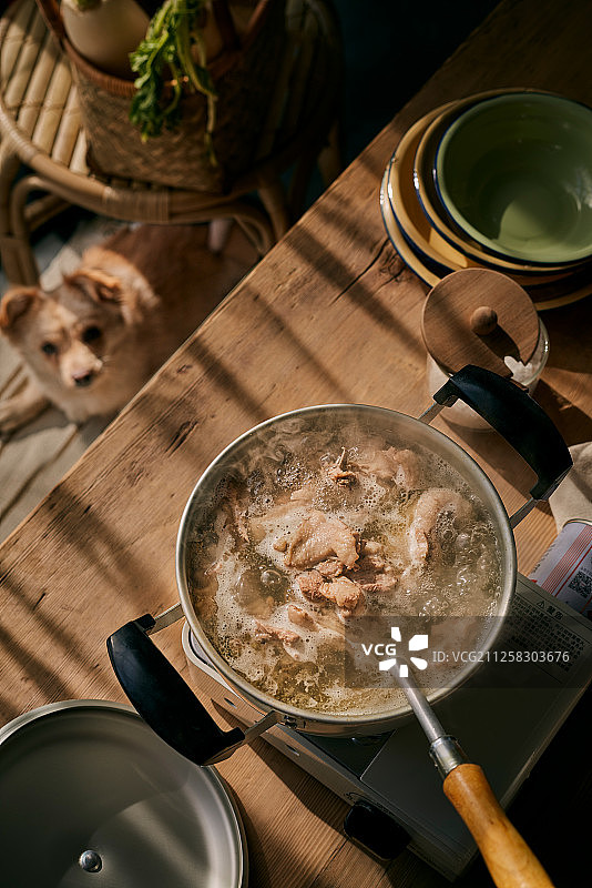 酸萝卜老鸭煲图片素材