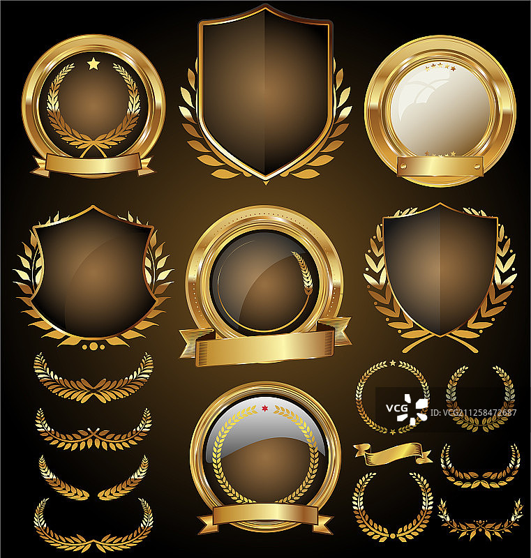 中世纪金色盾牌月桂花环和徽章图片素材