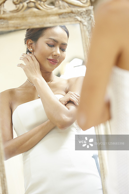 女装打扮图片素材