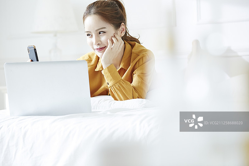 女人放松图片素材