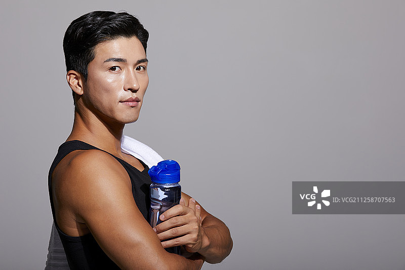 男士运动装配色图片素材