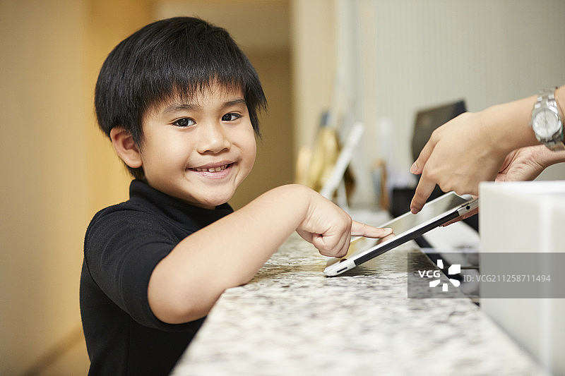 小学学生平板电脑图片素材