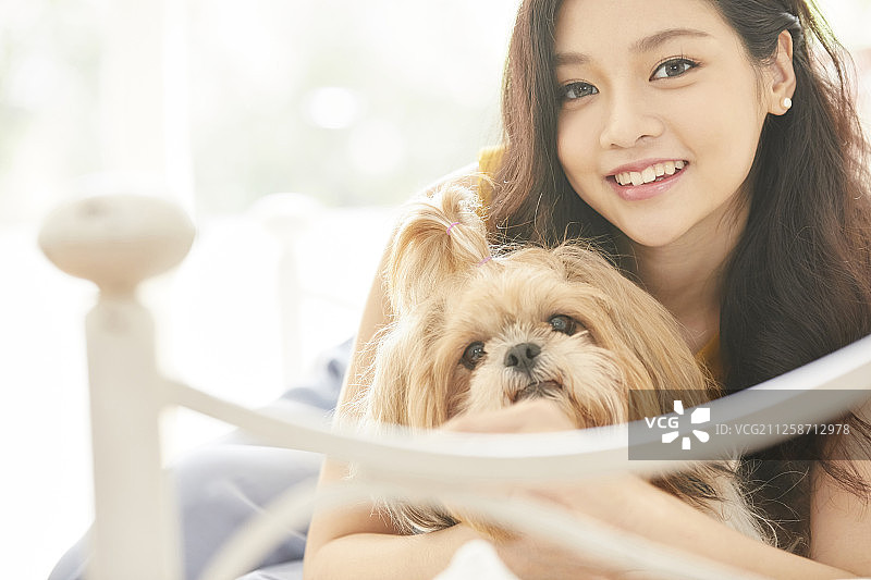 女人和宠物的生活方式图片素材