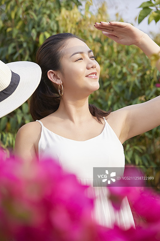 女性度假旅行图片素材