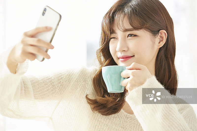 女性生活方式茶歇时间图片素材