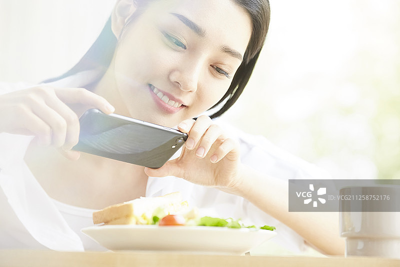 烹饪摄影的女人图片素材