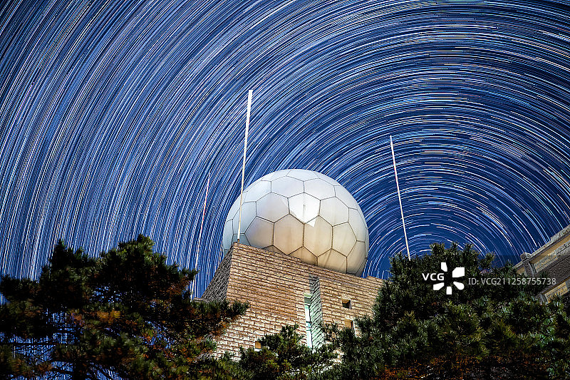 黄山光明顶星轨图片素材