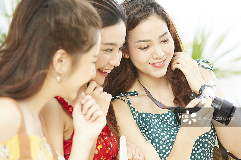 女性女性旅程度假村图片素材