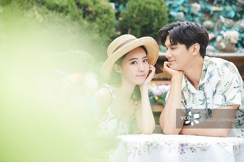 夫妻旅行餐厅图片素材