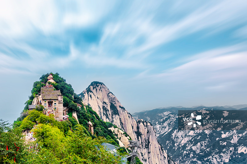 西岳华山西峰峰顶景色图片素材