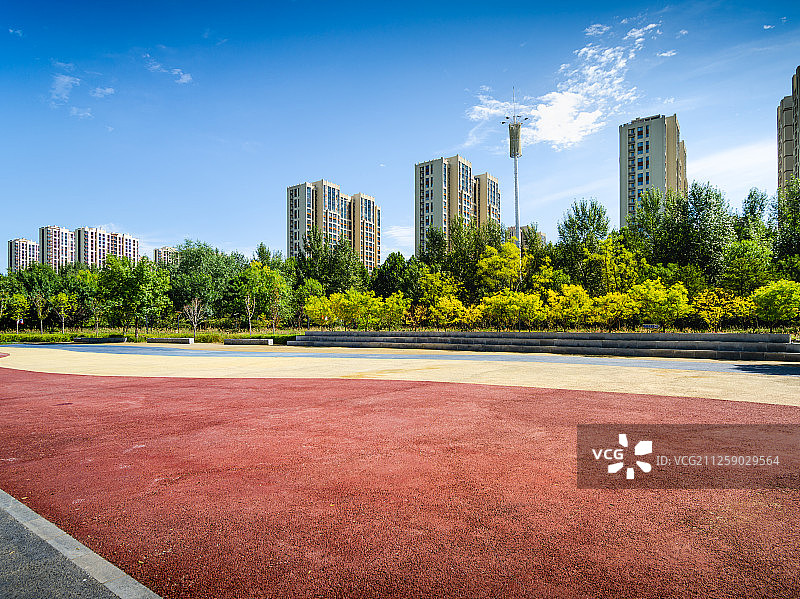 河北省固安县市中心城市广场运动场高档社区商品房图片素材