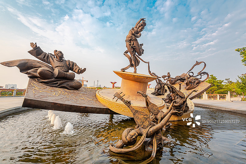 陕西华清宫外的大唐盛世主题群雕图片素材