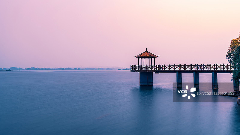 亭--南京金牛湖图片素材